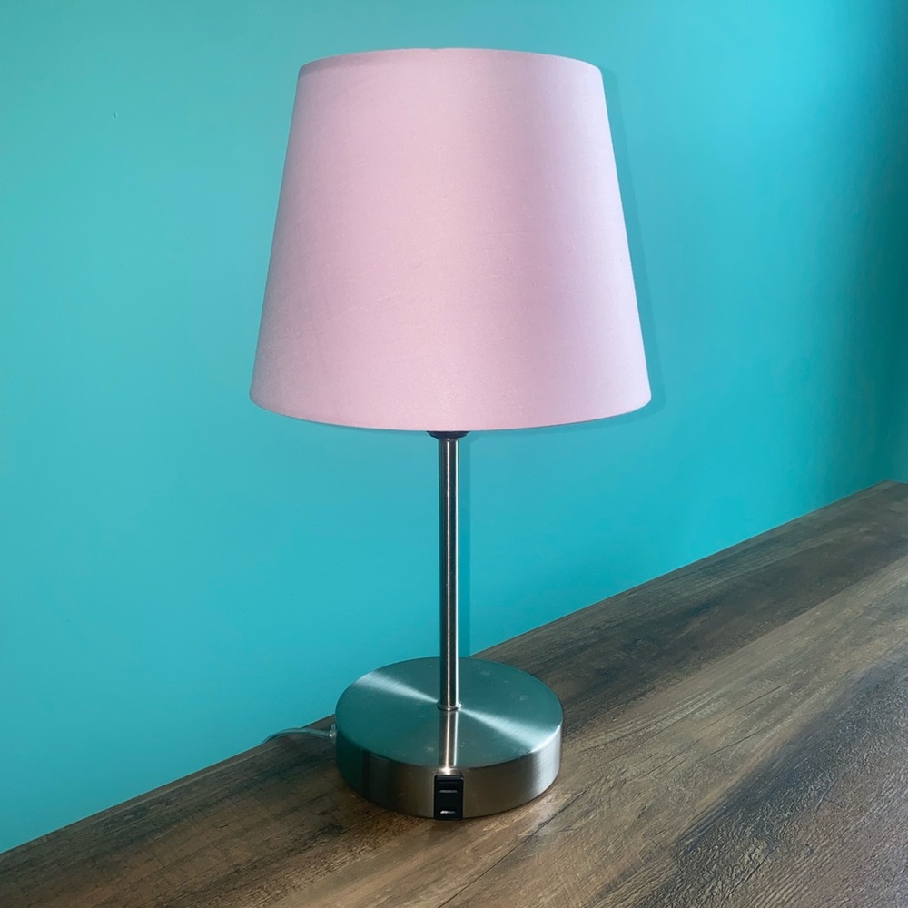 Desk lamp